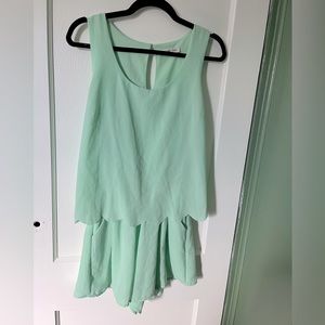 Green shorts jumper size L